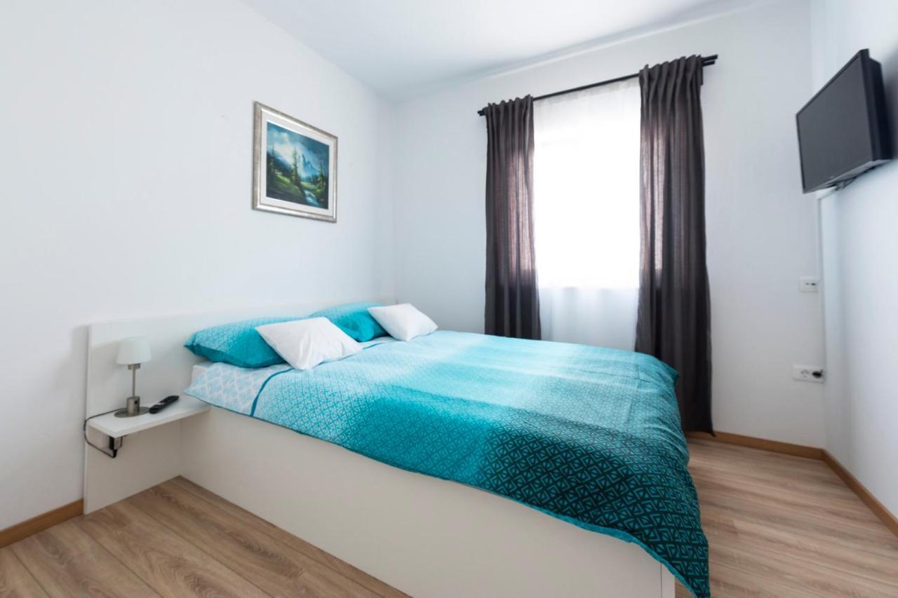 Holiday Home Lana Supetar Zewnętrze zdjęcie